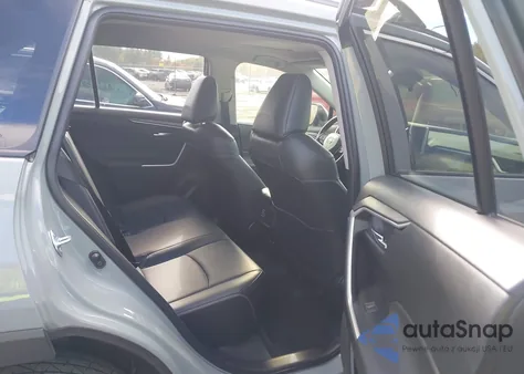 2021 Toyota Rav4 Xle Premium из США, поврежденный, VIN JTMA1RFV7MD069601